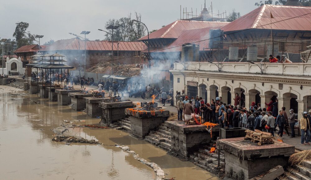 पशुपति आर्यघाटमा शवबाट मासु र हड्डी चोरी: अघोरी बाबासँगको साँठगाँठको आशंका