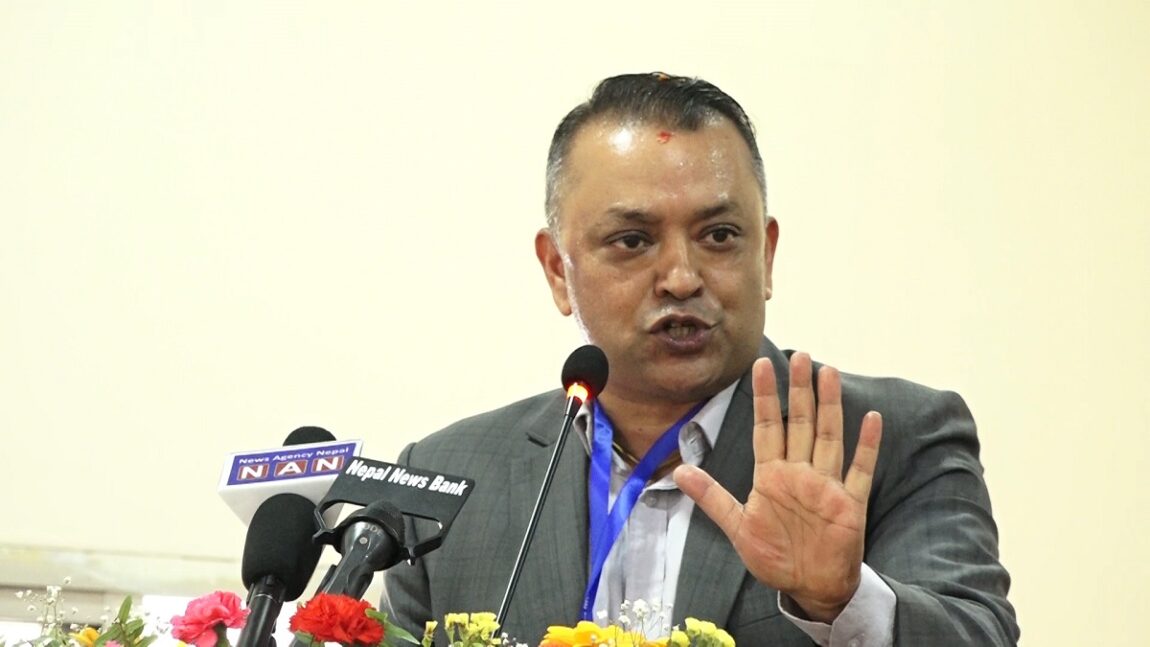 देउवा ओली प्रचण्डले सन्यास लिए म सबैभन्दा खुसी हुन्छु : गगन थापा